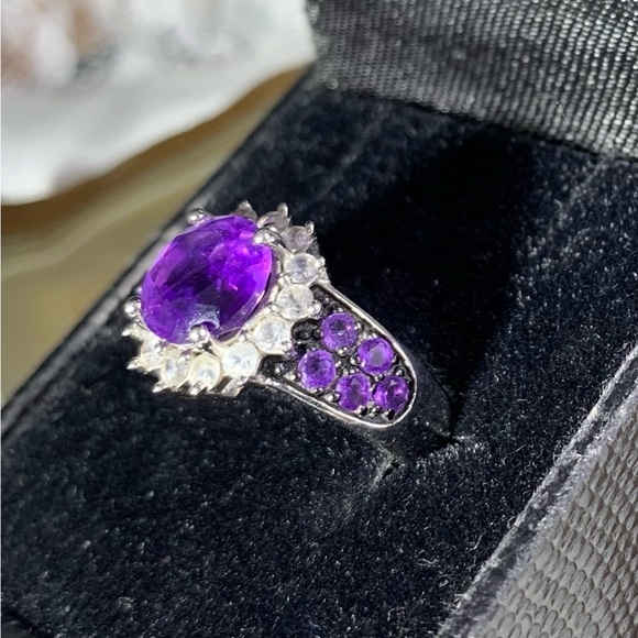 STERLING SILVER NATURAL AMETHYST AND CZ RING SIZE 6 - Picture 2 of 5